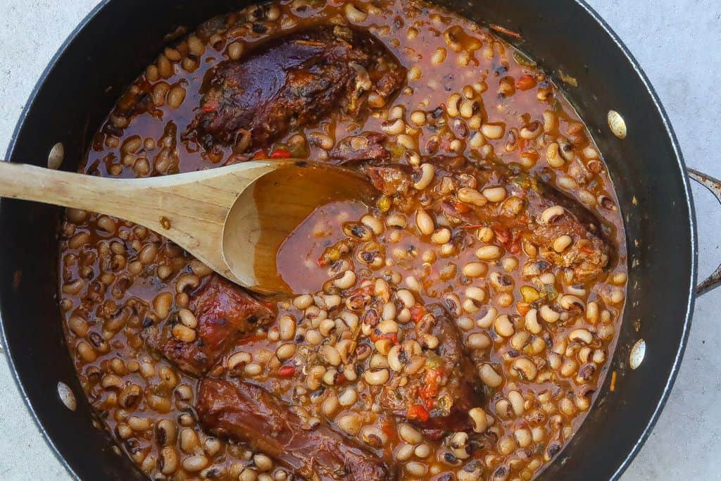 pot of blackeyed peas with smoked turkey necks