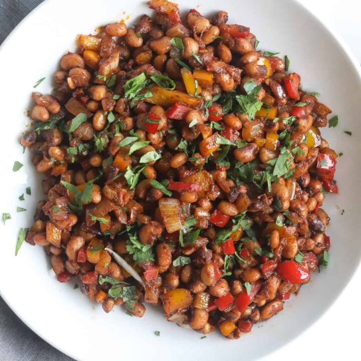 bowl of fried black eyed peas