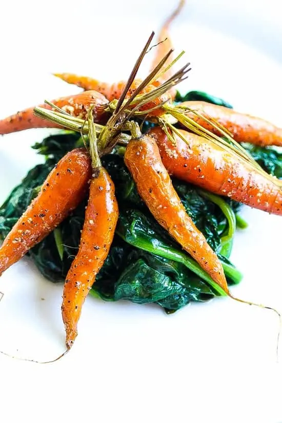 simple smoked carrots with spinach