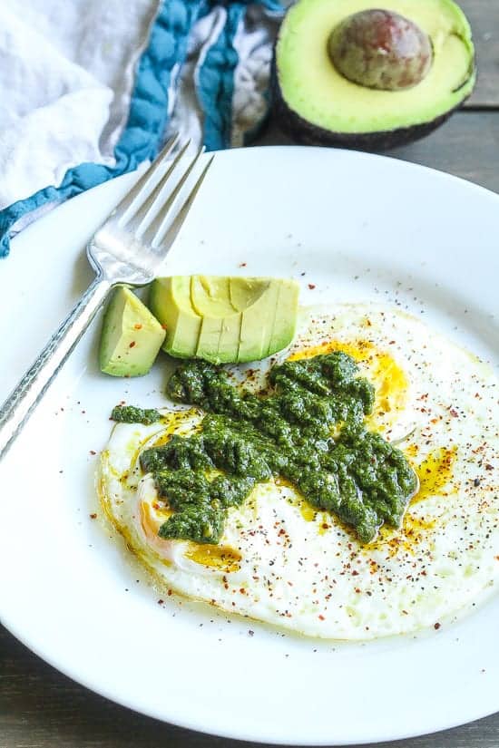 perfect fried eggs with green sauce