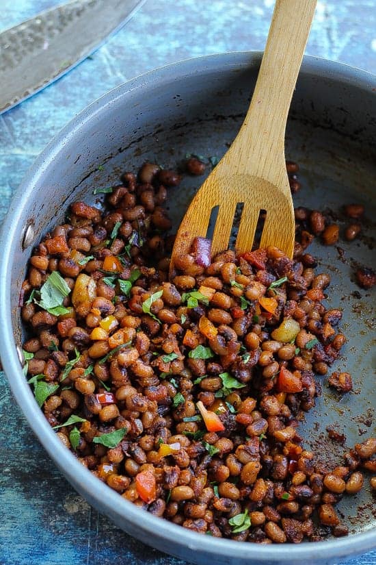 pan-fried black-eyed peas in a pan