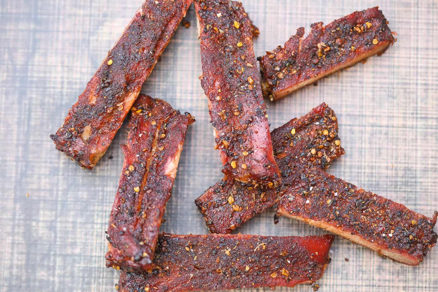 https://www.foodfidelity.com/wp-content/uploads/2018/07/african-spiced-ribs-hor-1-3.jpg