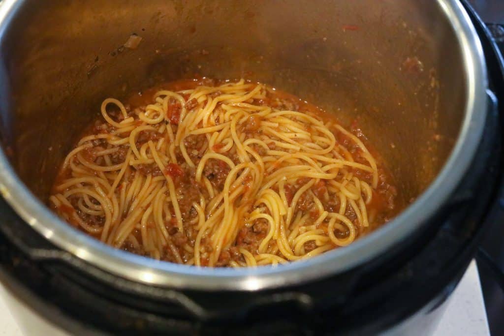 spaghetti and sauce in instant pot