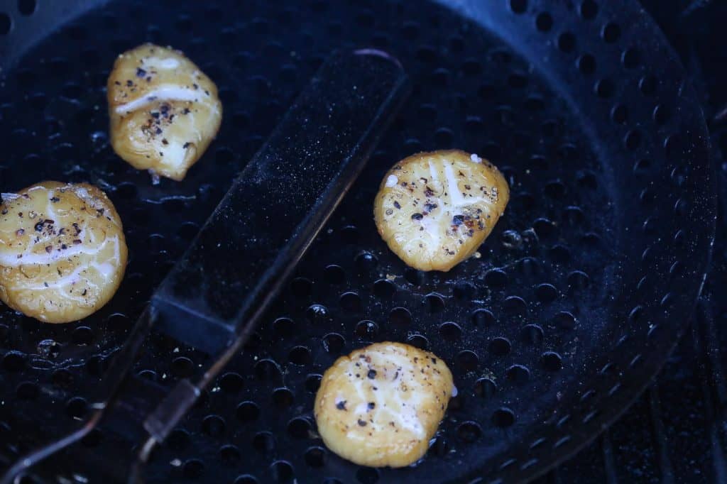 scallops on the grill