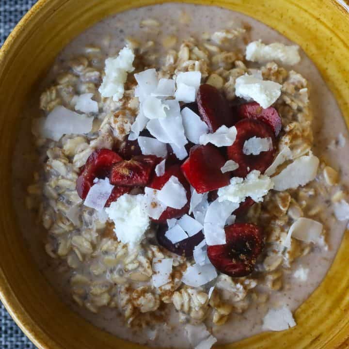 oatmeal with cherries and coconut milk