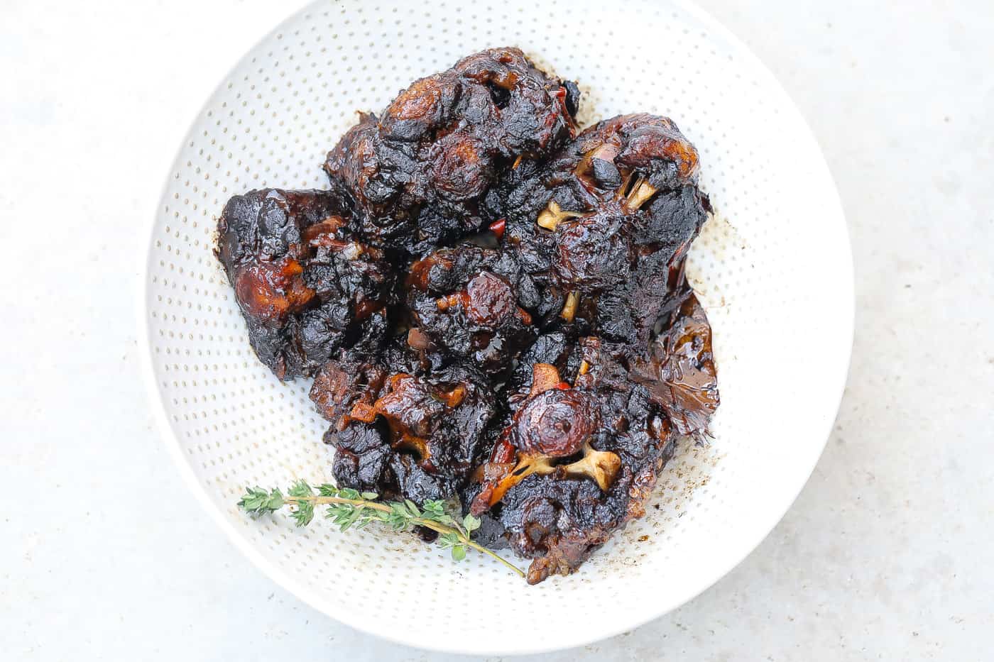 https://www.foodfidelity.com/wp-content/uploads/2021/11/beef-oxtail-hor-tight-fav-1.jpg