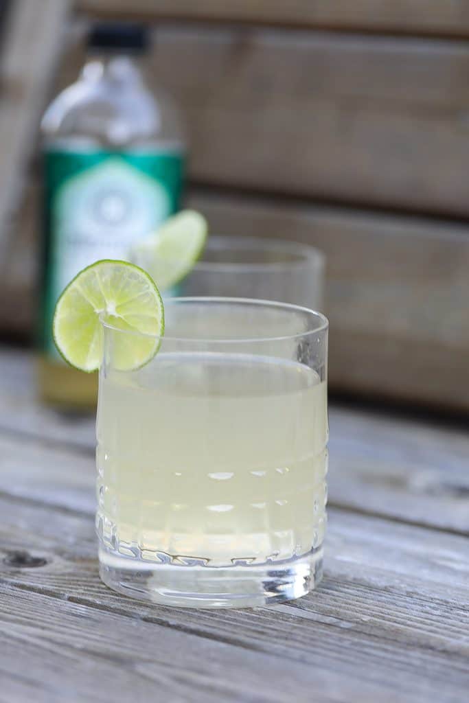 tom collins cocktail with kombucha