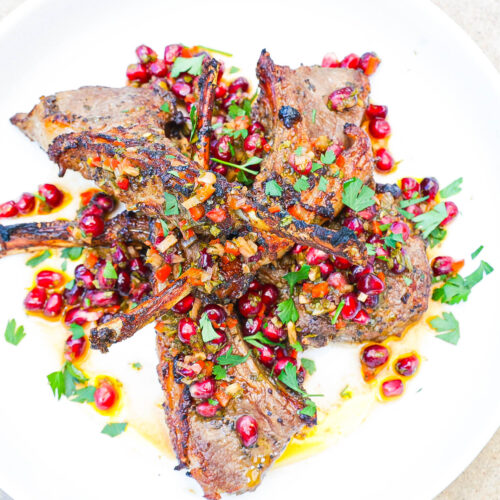 チャーミー・ローズボア チップ Juicy Air Fryer Lamb Chops with Fresh Pomegranate Chimichurri